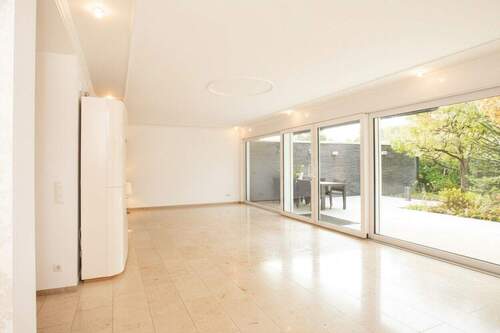 Wohnbereich - 9 Zimmer Einfamilienhaus zum Kaufen in Dreieich / Götzenhain