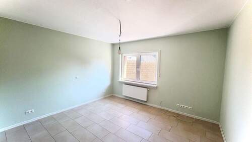 Helle leere Wohnung - 