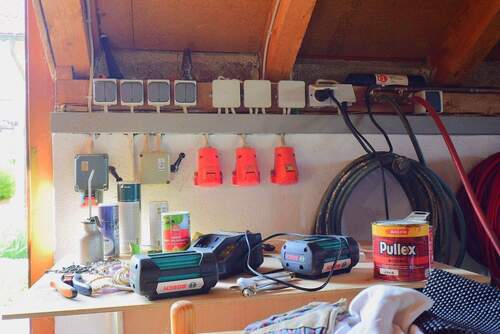 Werkstatt über den Garage mit Drehstromanschluß - 