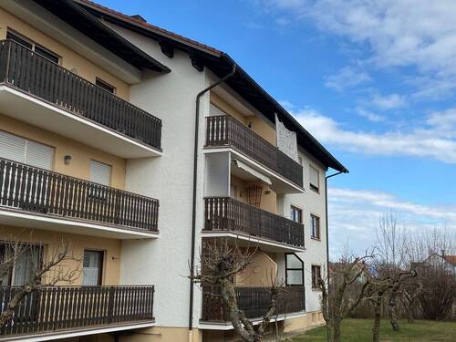 Wohnung im 2. OG mit Balkon - 3 Zimmer Etagenwohnung zum Kaufen in Plattling