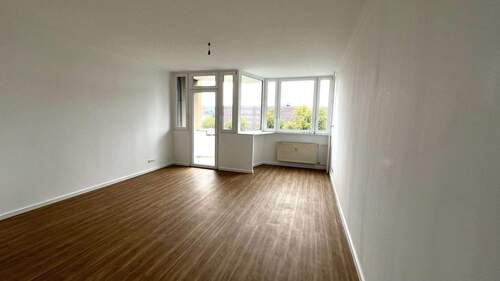 Wohnzimmer 2.jpg - Über den Dächern von Berlin WESTEND direkt vom Eigentümer