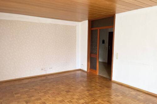 Wohnzimmer - 2 Zimmer Etagenwohnung in Stuttgart