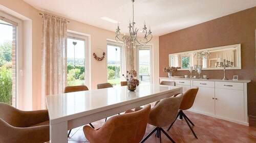 Eleganter Essbereich - 