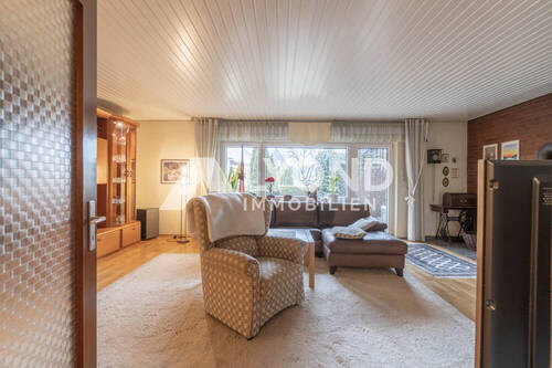 4 - Wohnzimmer - Etagenwohnung mit 121,00 m&sup2; in Wesel / Feldmark zum Kaufen