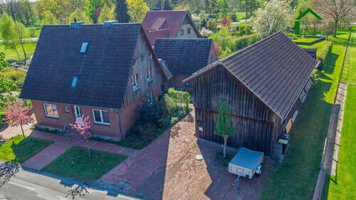 Luft Straße - Mehrfamilienhaus, Wohnhaus mit 310,10 m&sup2; in Badbergen zum Kaufen