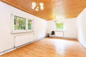 Wohnzimmer - 4 Zimmer Doppelhaushälfte zum Kaufen in Berlin
