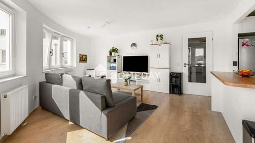 Wohnzimmer 1 - 3 Zimmer Etagenwohnung in Teltow