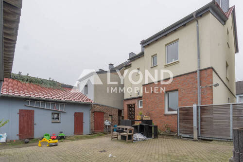 Bild 1 - Charmantes Zweifamilienhaus mit großem Grundstück in Herten!