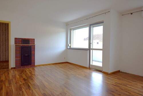 Wohnzimmer - Etagenwohnung mit 70,00 m&sup2; in Oberkochen zum Kaufen