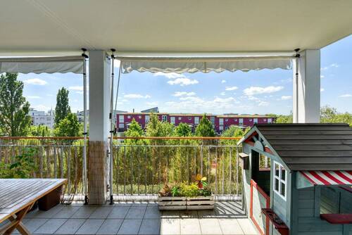 Balkon nach Süd-Westen - 4 Zimmer Etagenwohnung in Stuttgart