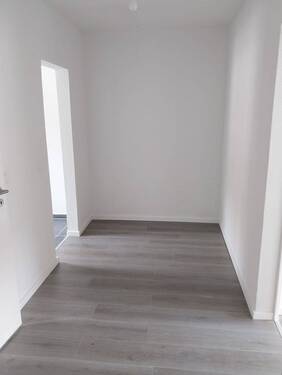 Flur - 2 Zimmer Etagenwohnung zur Miete in Ostrau