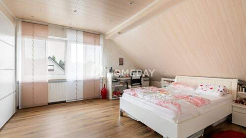 DG Schlafzimmer 1 - 