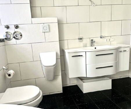 Badezimmer - 2 Zimmer Etagenwohnung in Neu-Ulm