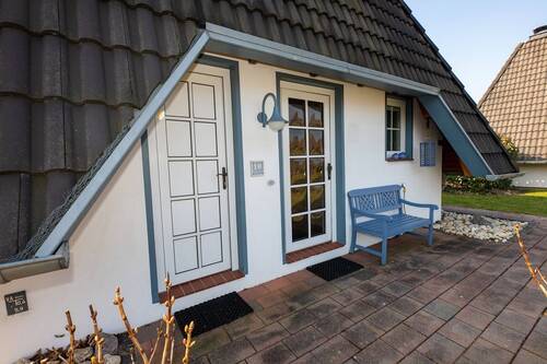 Außenansicht mit Abstellraum - 3 Zimmer Mehrfamilienhaus, Wohnhaus in Wurster Nordseeküste