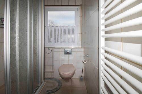 Badezimmer - OG - Einfamilienhaus in Nürnberg zum Kaufen