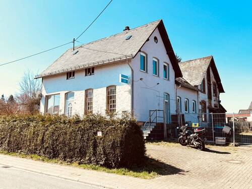 1. Hausansicht - 1 Zimmer Einfamilienhaus zum Kaufen in Auw bei Prüm
