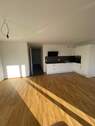 Wohnzimmer und Küche.jpg - 3 Zimmer Etagenwohnung zur Miete in Erlangen