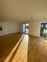 Wohnzimmer 1.jpg - Etagenwohnung mit 76,70 m&sup2; in Erlangen zur Miete