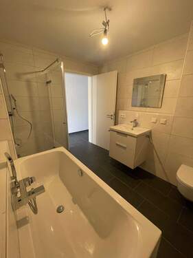 Badezimmer1.jpg - 