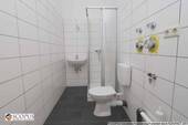 Bad mit Dusche im Obergeschoss 2 - 