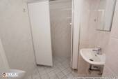 Gewerbe WC im Erdgeschoss - 