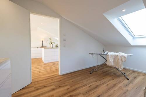 Hauswirtschaftsraum neben der Küche - 