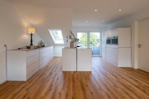 Wohnküche mit Balkonaustritt - Etagenwohnung mit 131,20 m&sup2; in Friedrichstadt zum Kaufen