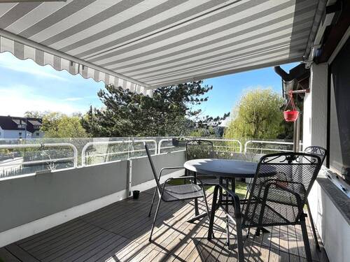 Balkon mit Markise - 
