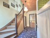Flur und Treppe - 