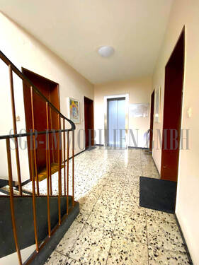 Treppenhaus - Etagenwohnung mit 110,00 m&sup2; in Bremen zum Kaufen