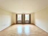 Helles Wohnzimmer Ankum - 4 Zimmer Etagenwohnung zur Miete in Ankum