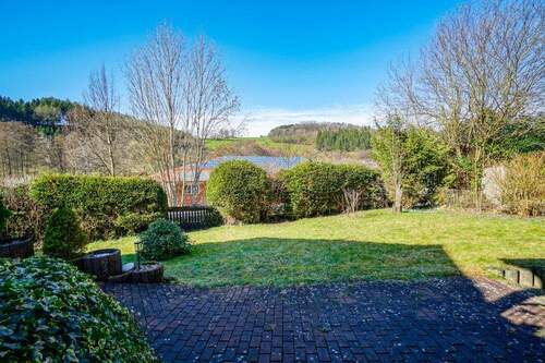 Ebene Gartenfläche - 