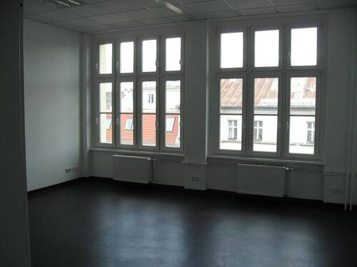 3. Zimmer zur Straße - 