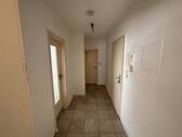 Flur - Etagenwohnung mit 57,00 m&sup2; in Delligsen zur Miete