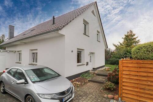 Frontansicht - 6 Zimmer Einfamilienhaus zum Kaufen in Magdeburg