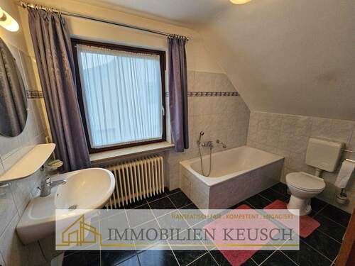 Dusch- und Wannenbad OG - 