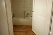 Bad mit Wanne - Einfamilienhaus mit 198,80 m² in Wernigerode zum Kaufen