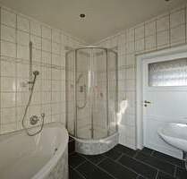 @ Sofort einziehen! Sanierte 4-Zimmer-Wohnung @ - Halle (Saale) Lutherplatz