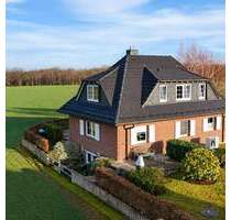 Mehrgenerationenwohnen ideal! Zweifamilienhaus mit Einliegerwohnung und großem Grundstück! - Klipphausen Bockwen