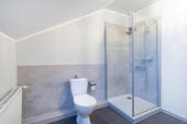 Dachgeschoss Badezimmer - 