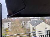Balkon / Markise - 2 Zimmer Etagenwohnung zur Miete in Düsseldorf