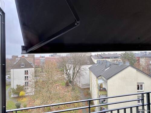Balkon / Markise - 2 Zimmer Etagenwohnung zur Miete in Düsseldorf