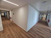 Flur - Büro mit 24,00 m&sup2; in München zur Miete