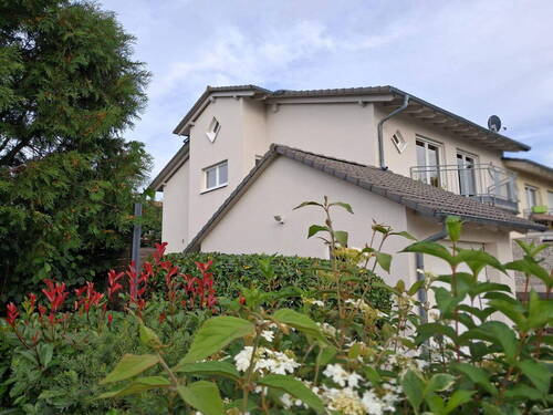 Südseite - Moderne DHH mit Garten und Wärmepumpe - Traumlage zwischen Gaggenau & Ettlingen