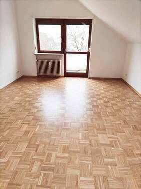 Wohnzimmer - 2 Zimmer Etagenwohnung zum Kaufen in Regensburg