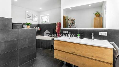 EG Badezimmer 1 - 