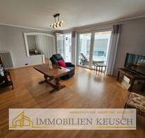 2 Fam.-Haus mit viel Platz, Sonnenterrasse & großem Balkon, div. Garagen & Werkstatt & Carport - Langwedel Etelsen