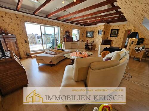 Helles Wohn- und Esszimmer - 7 Zimmer Einfamilienhaus in Langwedel