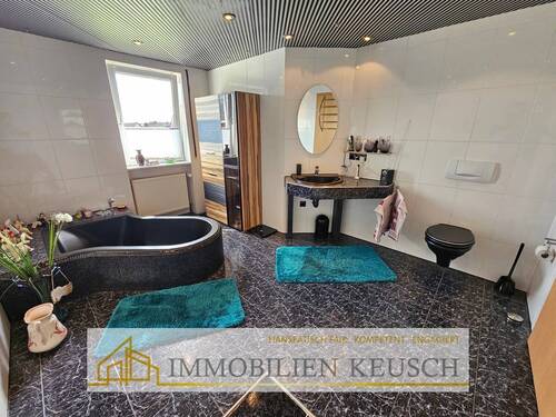 Großes modernes Badezimmer - 