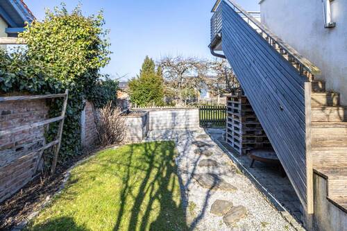 seitlicher Garten - 